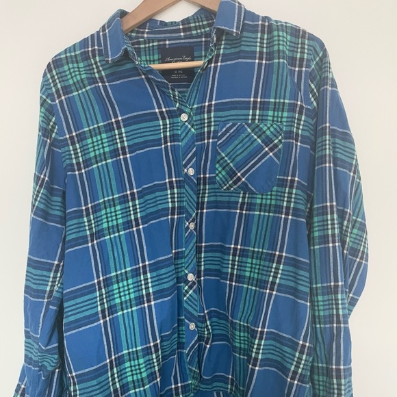 Button down shirt form American Eagle 💙 - Picture 2 of 2